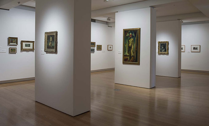 Installation view of 'Painter in Paradise: William Dobell in New Guinea' | Photo: Carl Warner