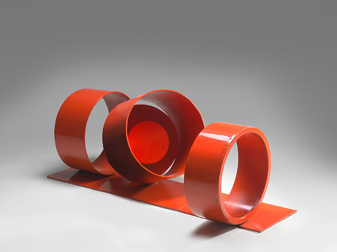 Inge KING   'Red rings' 1972–73   painted steel   National Gallery of Australia, Canberra   Gift of the artist 2012. Donated through the Australian Government's Cultural Gifts Program   Courtesy National Gallery of Australia, Canberra